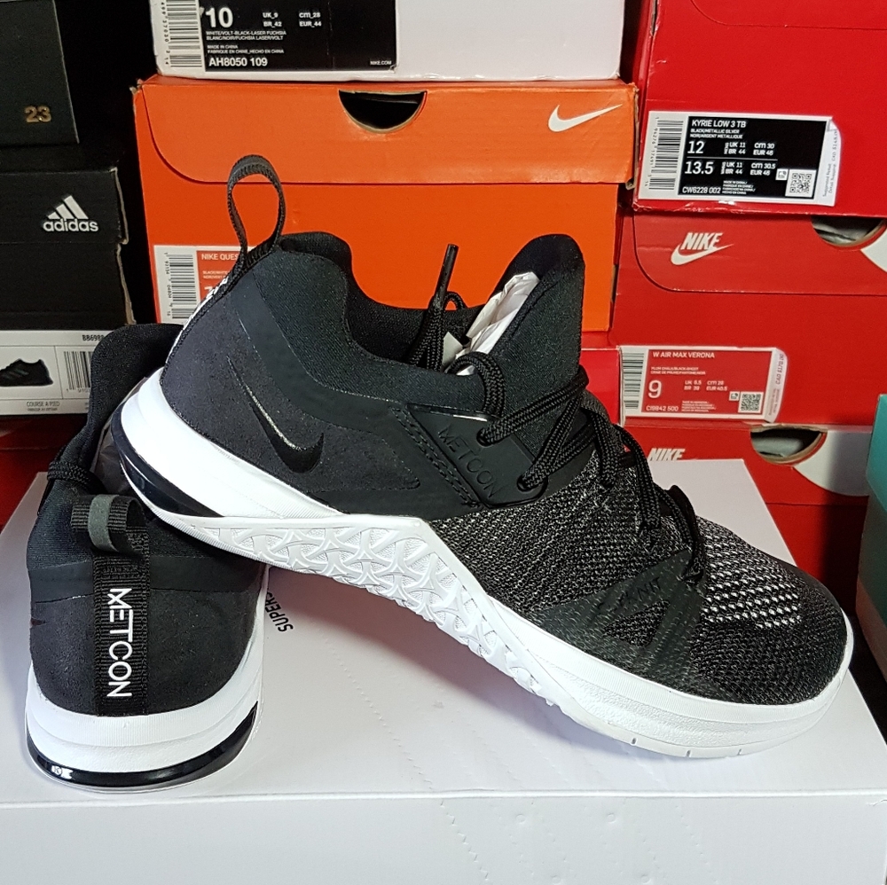NIKE METCON FLYKNIT 3 WOMEN'S US SZ6.5 BRAND NEW BUT NO BOX DUE IT'S DAMAGED